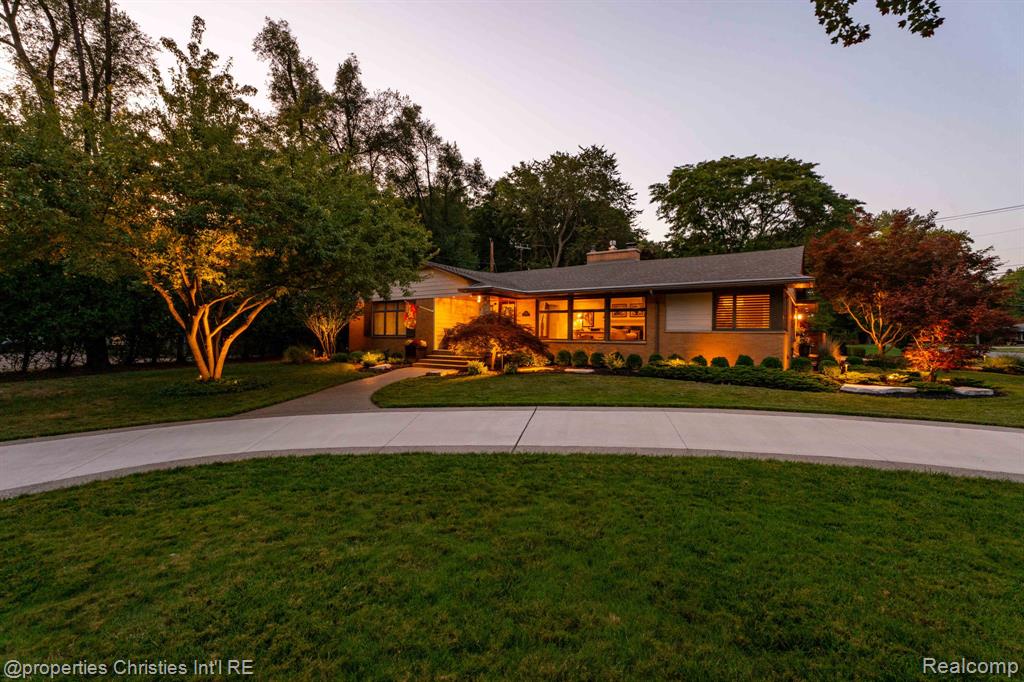 19418 Warwick Street, Beverly Hills, MI 48025 — Photo 73