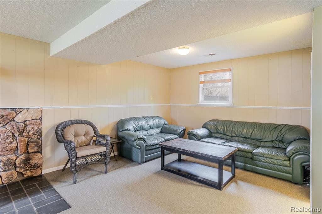 7357 Ponderosa Drive, Swartz Creek, MI 48473 — Photo 19