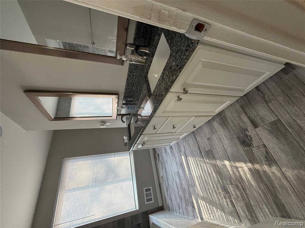 41229 N Central Drive, Sterling Heights, MI 48313 — Photo 14