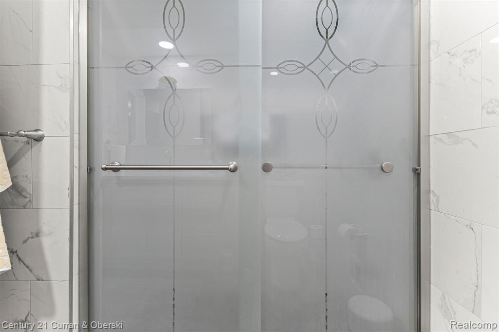 45561 Edgewood Court, Canton, MI 48187 — Photo 28