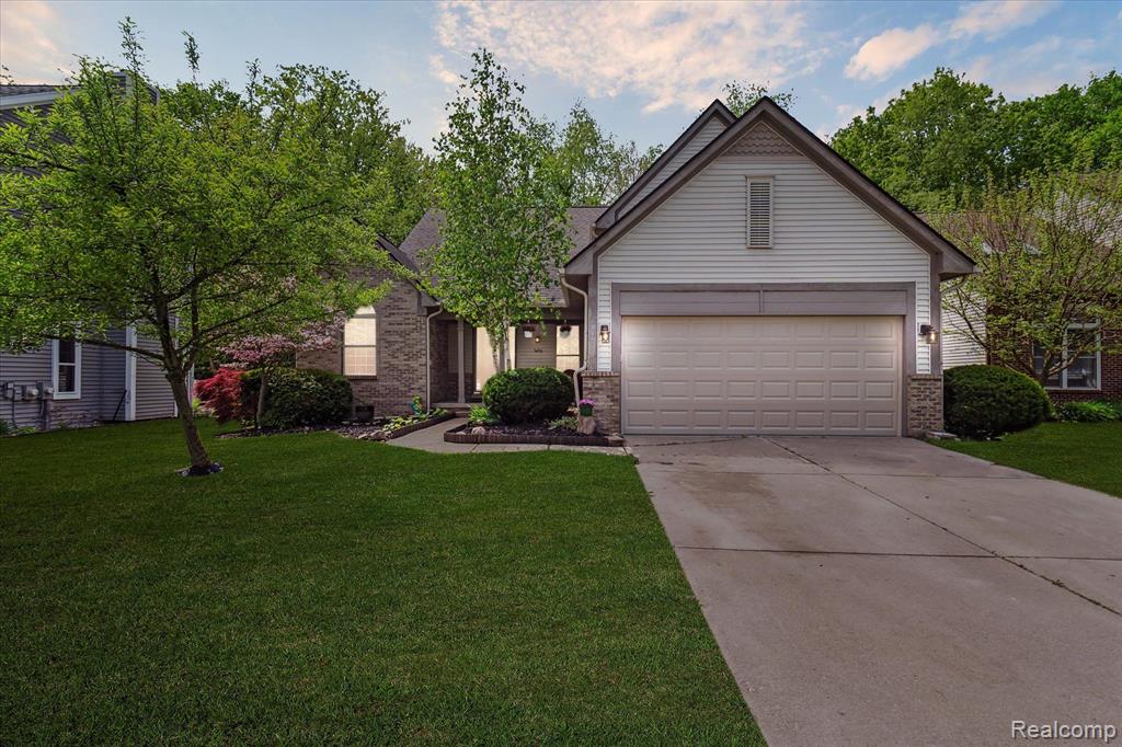 5496 MICHAEL Drive, Ypsilanti, MI 48197 — Photo 2