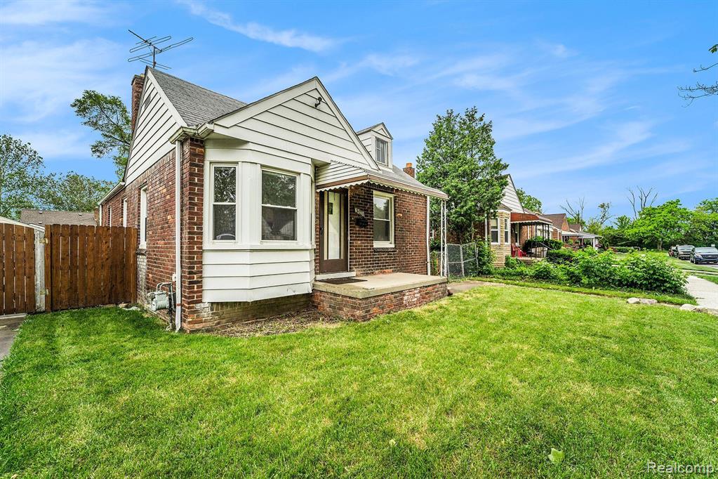 6340 WOODMONT Avenue, Detroit, MI 48228 — Photo 3