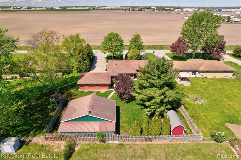 275 S Airport Road, Saginaw, MI 48601 — Photo 59
