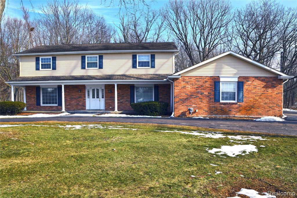 9693 BURNING TREE Drive, Grand Blanc, MI 48439 — Photo 2