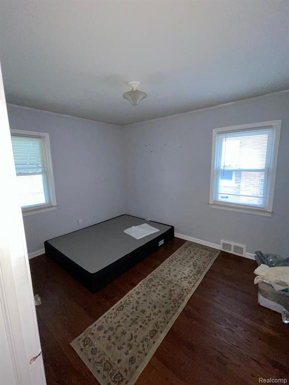 8655 RIVERDALE Street, Dearborn Heights, MI 48127 — Photo 11