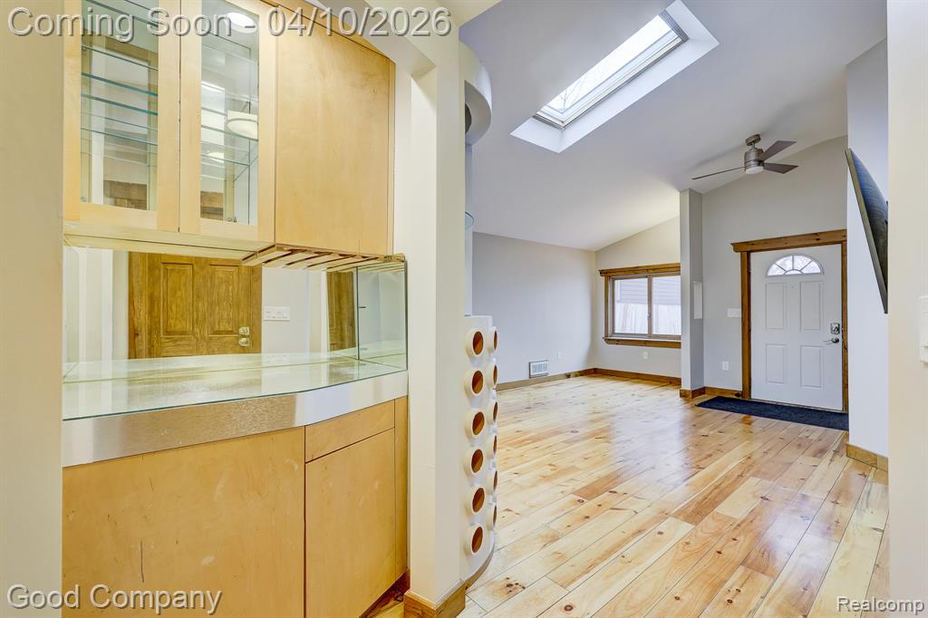 703 Gardenia Avenue, Royal Oak, MI 48067 — Photo 7