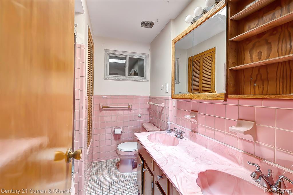5635 OAKMAN Boulevard, Dearborn, MI 48126 — Photo 16