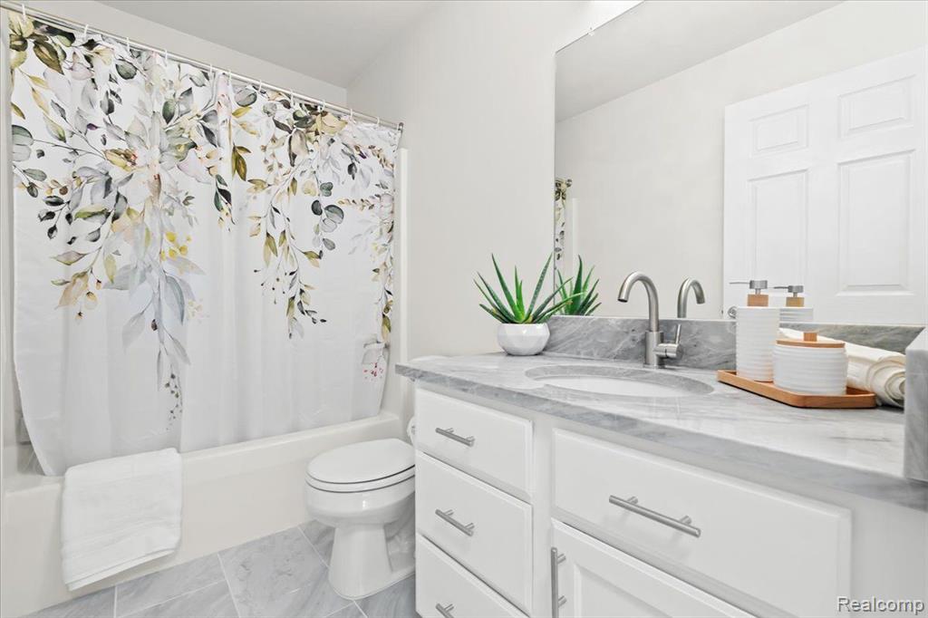 480 NEWBERRY Lane, Howell, MI 48843 — Photo 24