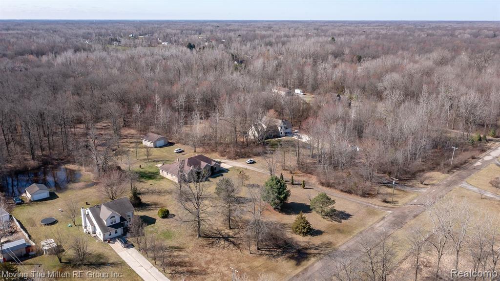 46901 EXECUTIVE Drive, Belleville, MI 48111 — Photo 42