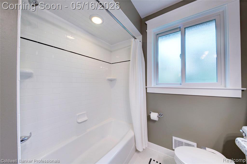 3540 Tothill Drive, Troy, MI 48084 — Photo 43
