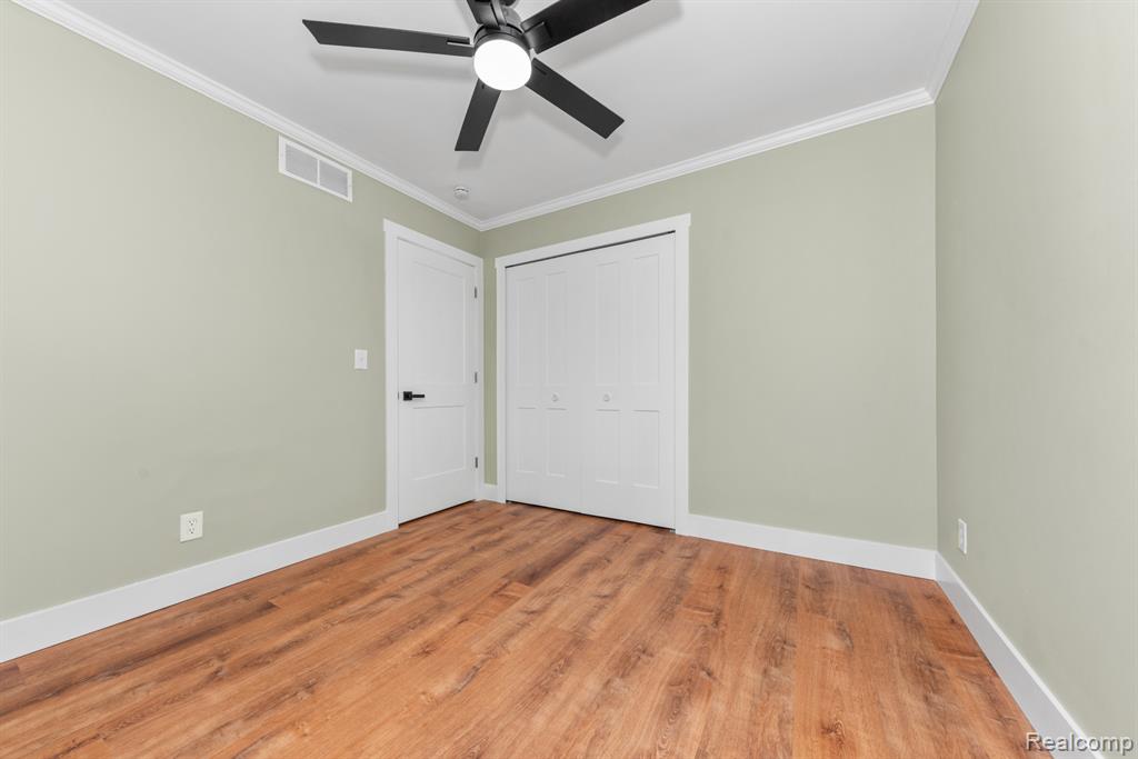 560 McMunn Street, South Lyon, MI 48178 — Photo 17