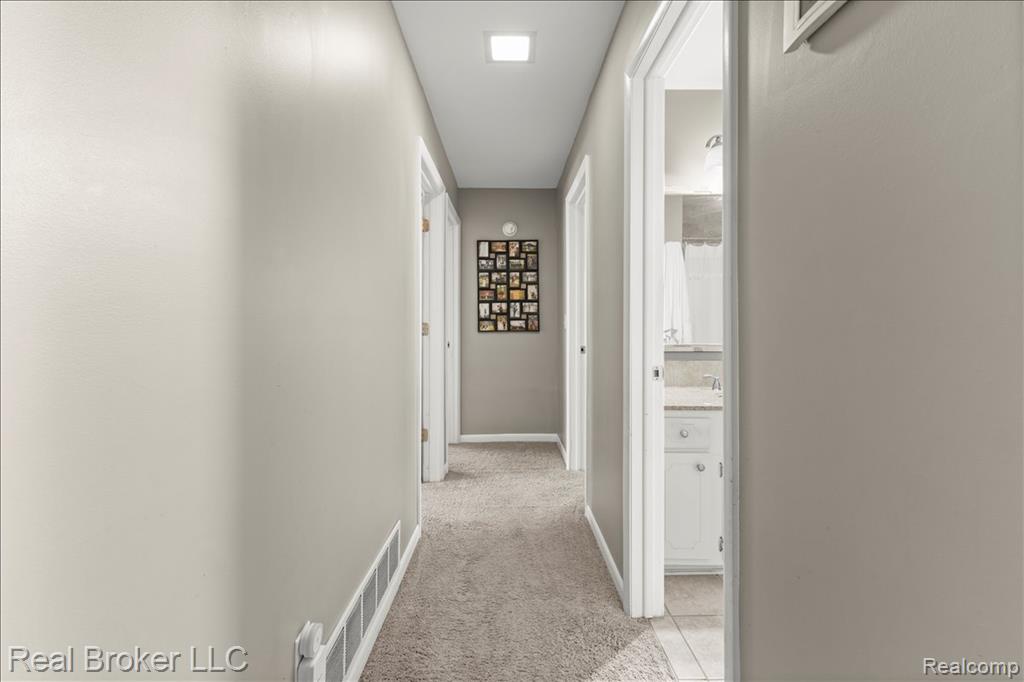 4268 Ravenswood Road, Port Huron, MI 48060 — Photo 18