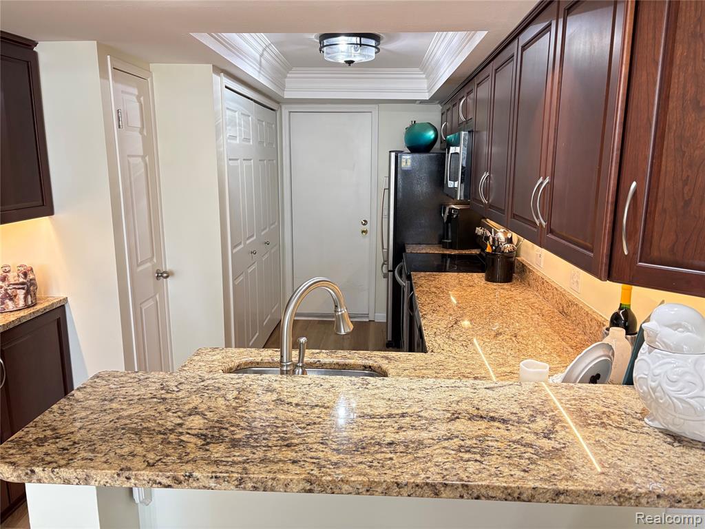 607 Perry Creek Drive, Grand Blanc, MI 48439 — Photo 25