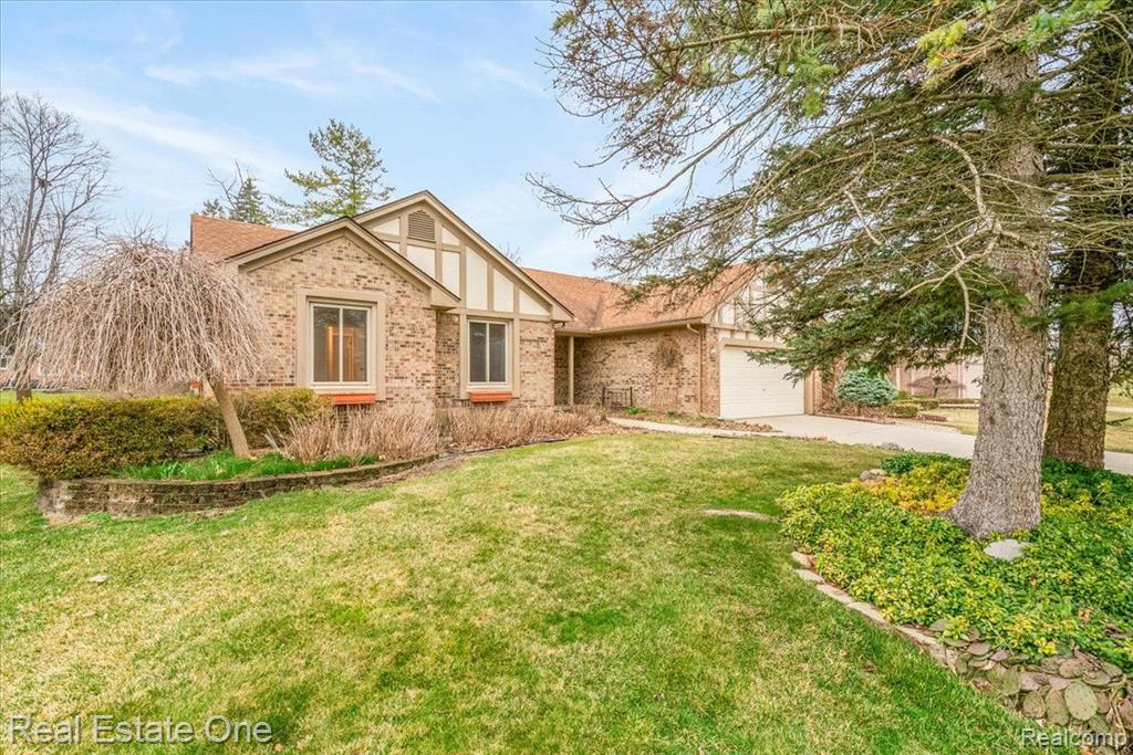 16161 WEATHERFIELD Drive, Northville, MI 48168 — Photo 6
