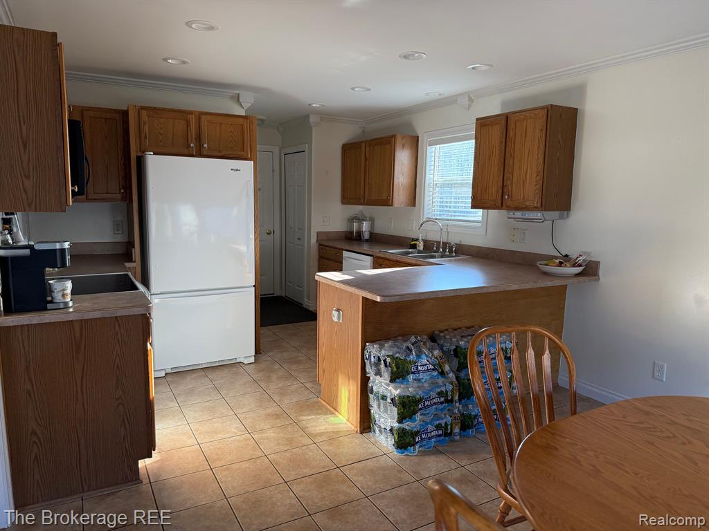 9133 PEMBROOK Drive, Davison, MI 48423 — Photo 34