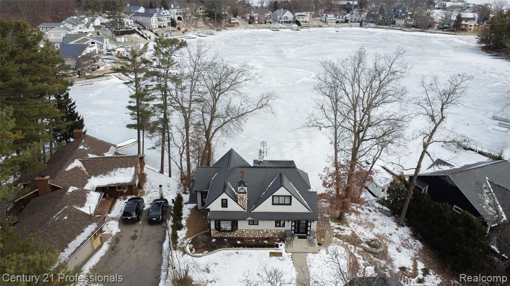 910 W Pine Tree Road W, Lake Orion, MI 48362 — Photo 31