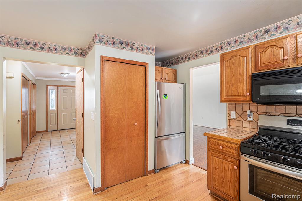 4511 Mount Morris Road, Columbiaville, MI 48421 — Photo 5