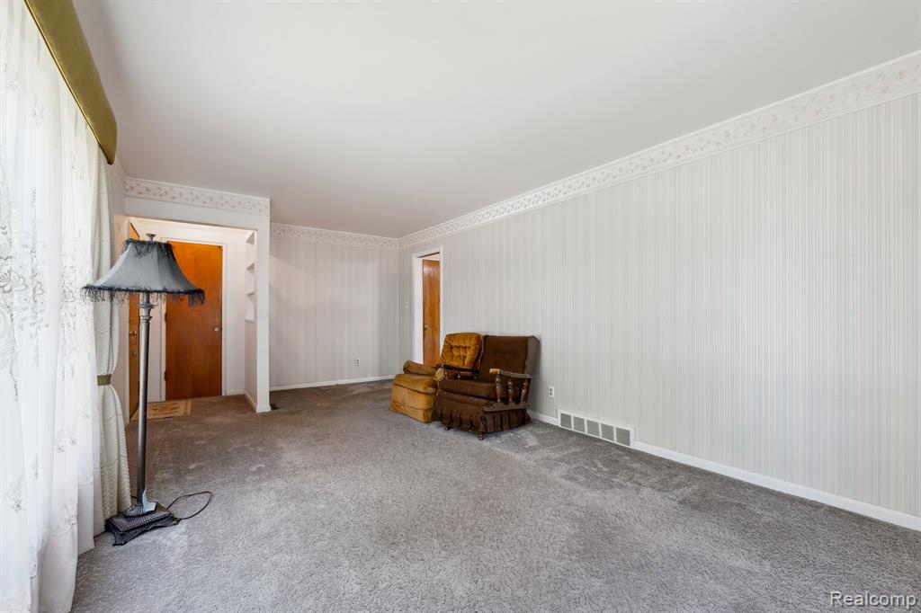 543 Broadacre Avenue, Clawson, MI — Photo 9