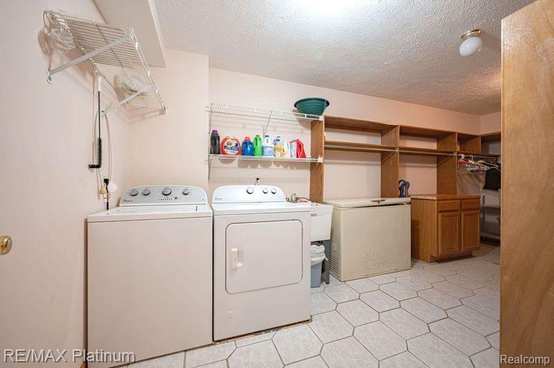 7567 Radcliffe, 55, Brighton, MI 48114 — Photo 36