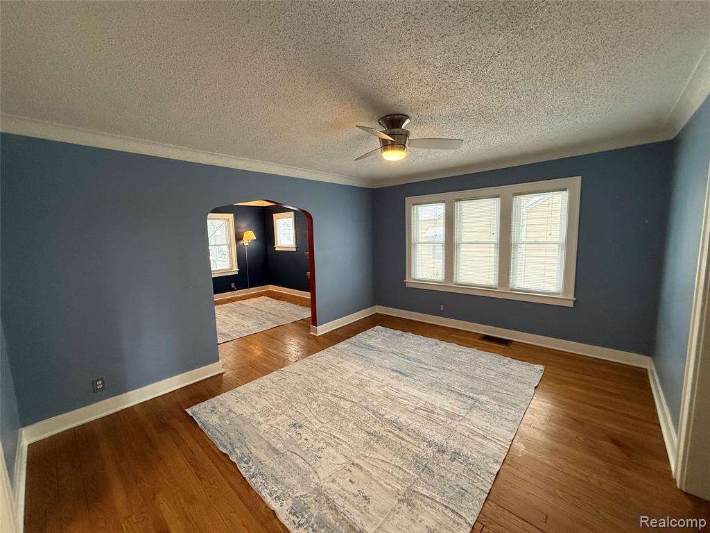 416 Burroughs Avenue, Flint, MI 48507 — Photo 6