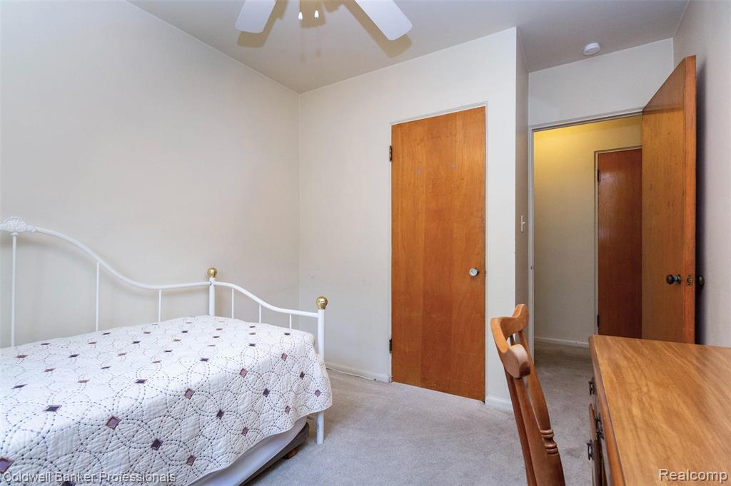 7332 N Vernon Street E, Dearborn Heights, MI 48127 — Photo 21