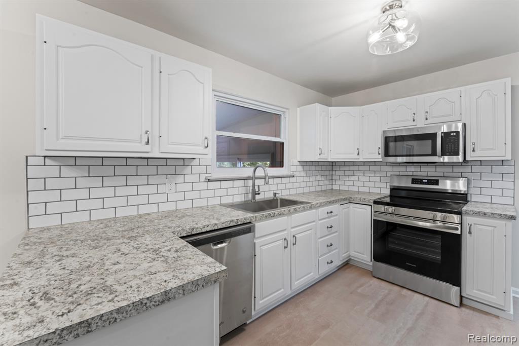 4441 Catlin Road, Columbiaville, MI 48421 — Photo 12