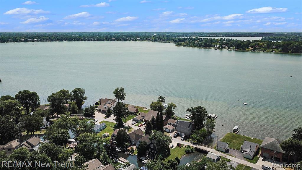 4766 Linwood, West Bloomfield, MI 48324 — Photo 39