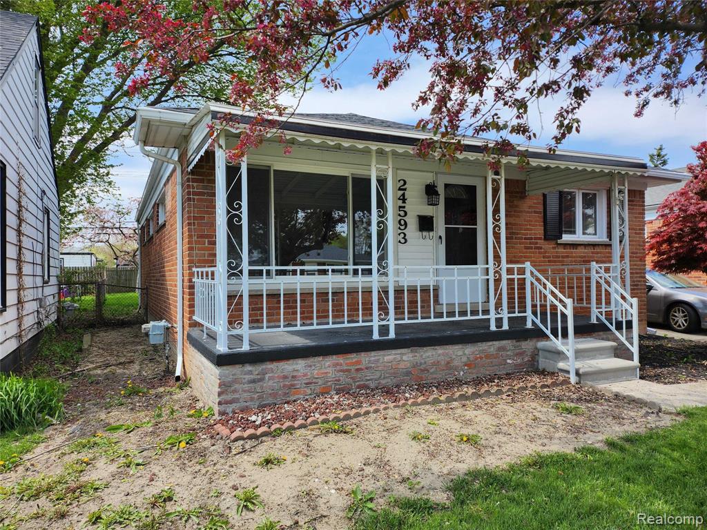 24593 Rosalind Avenue, Eastpointe, MI 48021 — Photo 3
