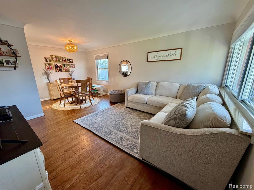 579 Lerner Avenue, Commerce Twp, MI — Photo 2