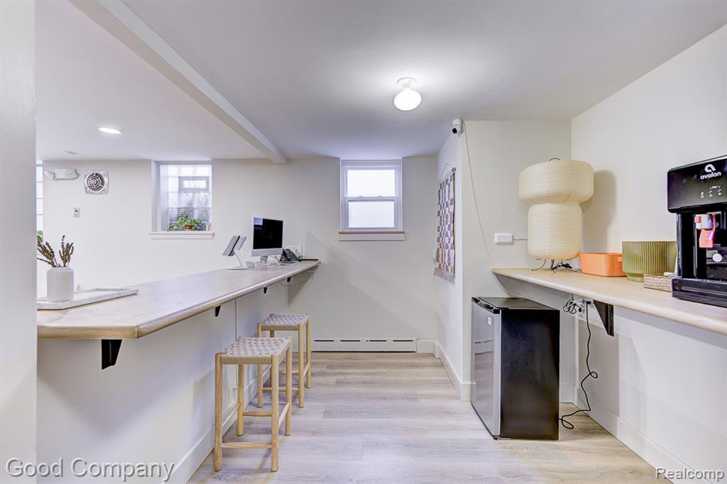 8750 W 9 Mile Road, Oak Park, MI 48237 — Photo 13