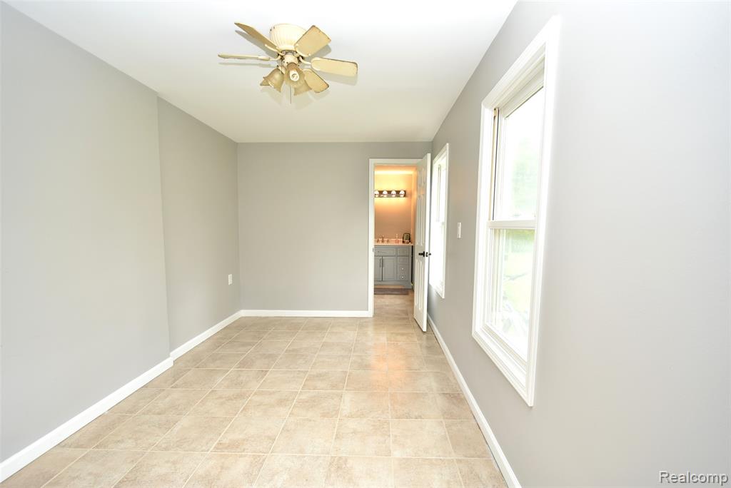 37480 Hayes Road, Clinton Twp, MI 48038 — Photo 16