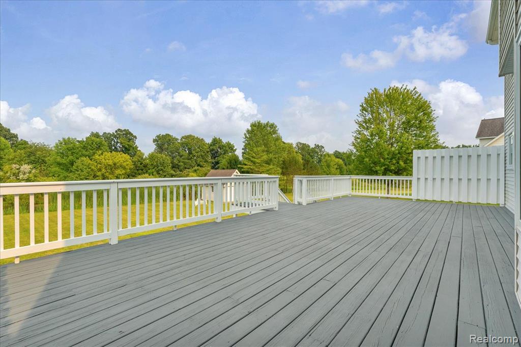 8327 Parkside Drive, Grand Blanc, MI 48439 — Photo 37