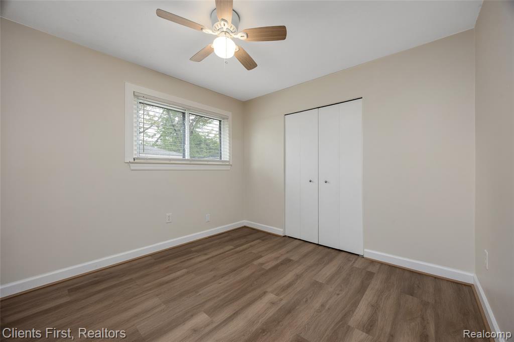 4993 Bedford Street, Dearborn Heights, MI 48125 — Photo 9