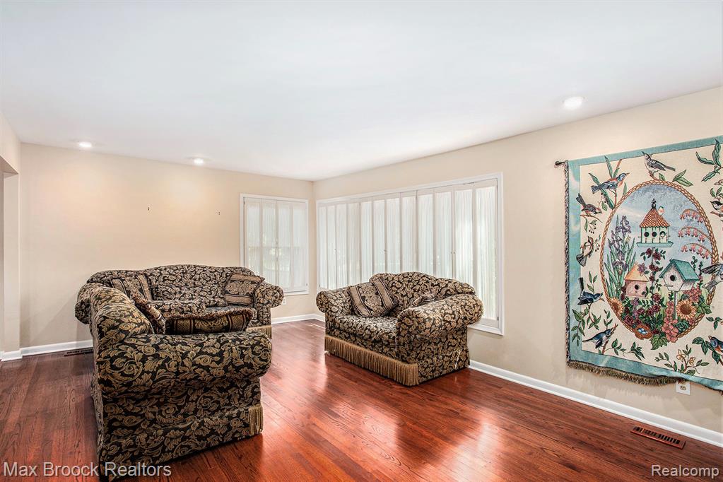 5622 Powder Horn Drive, West Bloomfield, MI — Photo 3