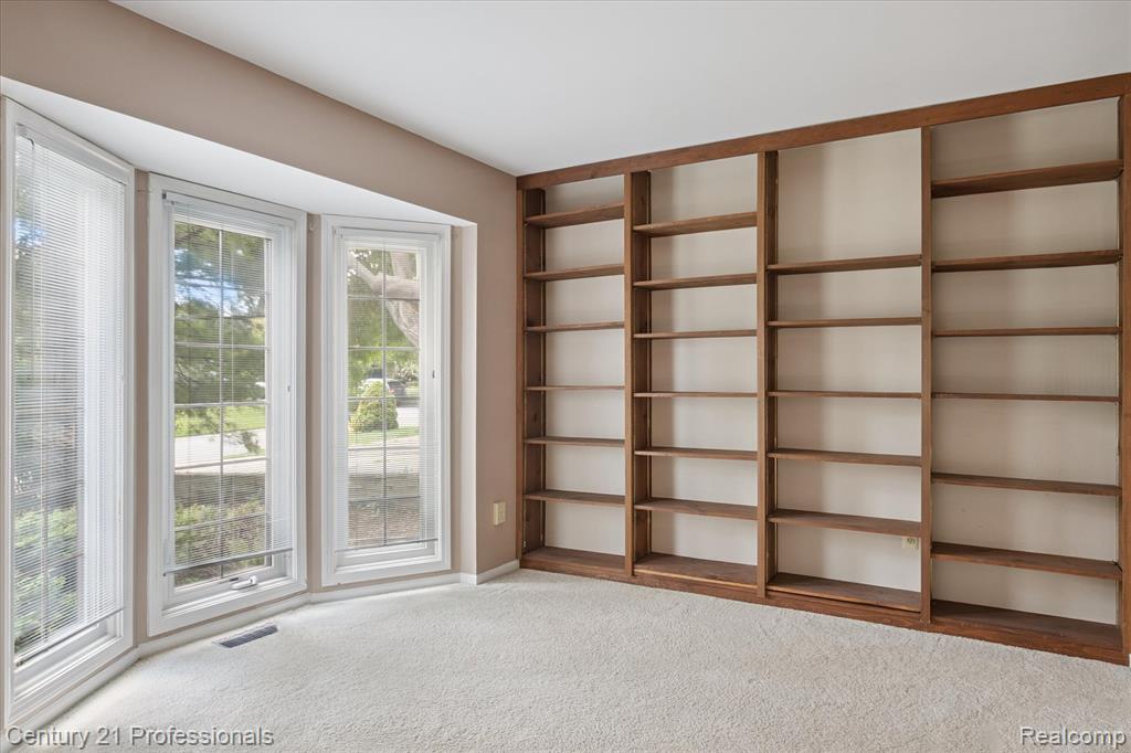 46328 N Northvalley Drive, Northville, MI 48167 — Photo 13