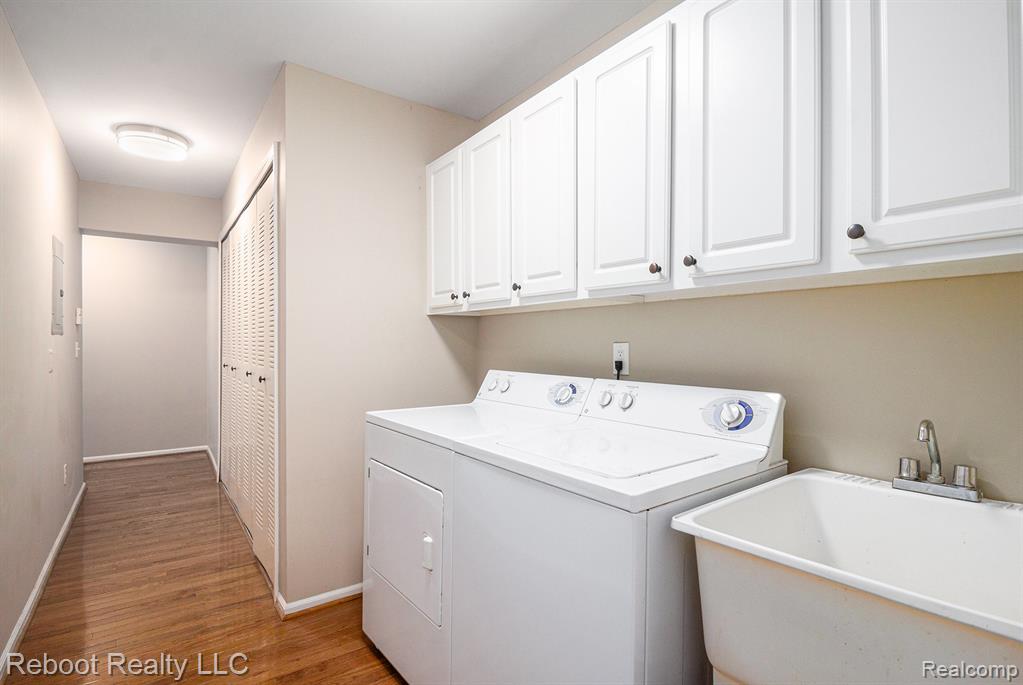 45760 Warwick Drive, Macomb, MI 48044 — Photo 13
