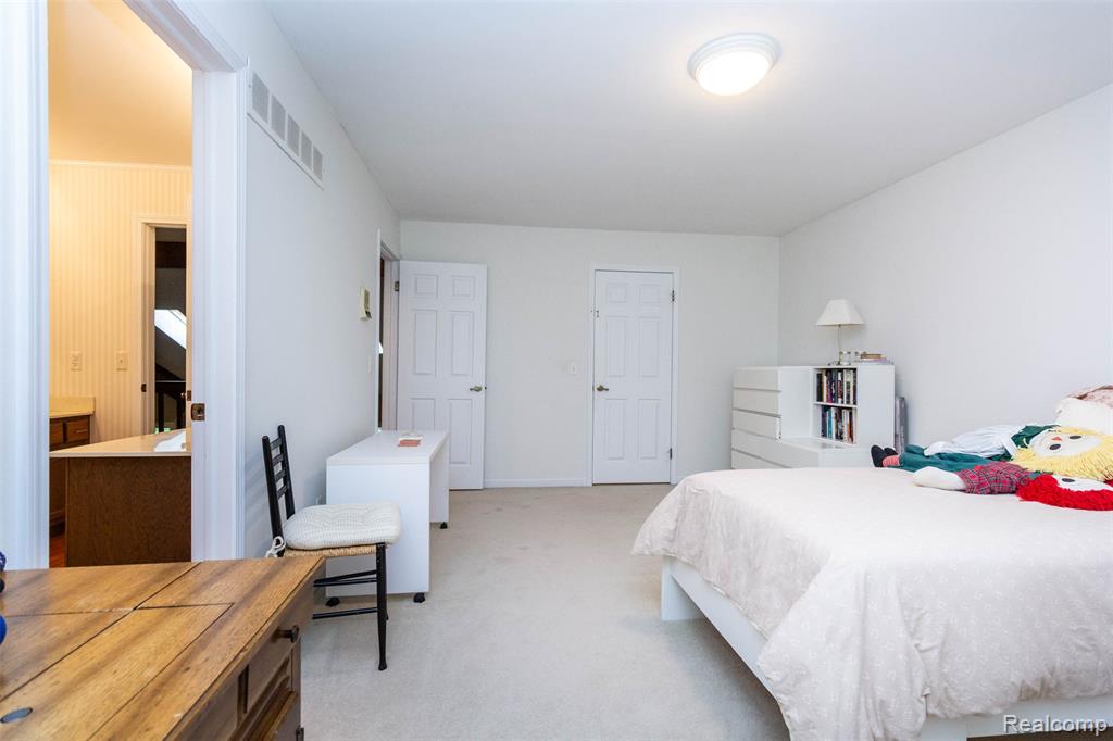 5423 HAUSER Way, West Bloomfield, MI 48323 — Photo 37