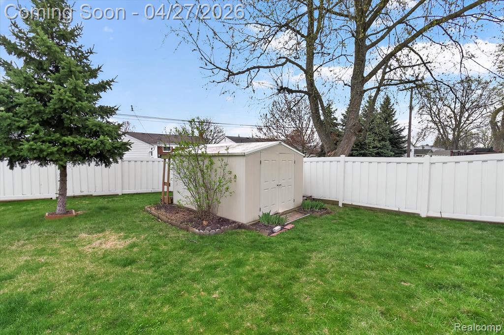 3965 Aspen Court, Trenton, MI 48183 — Photo 46