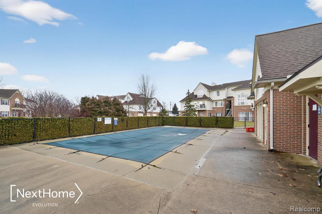 9627 Lakeside Drive, Ypsilanti, MI 48197 — Photo 35