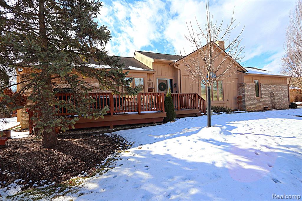 35053 KNOLLWOOD Lane, Farmington Hills, MI 48335 — Photo 18