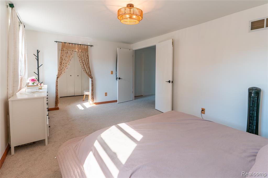 678 Kings Way, Canton, MI 48188 — Photo 19