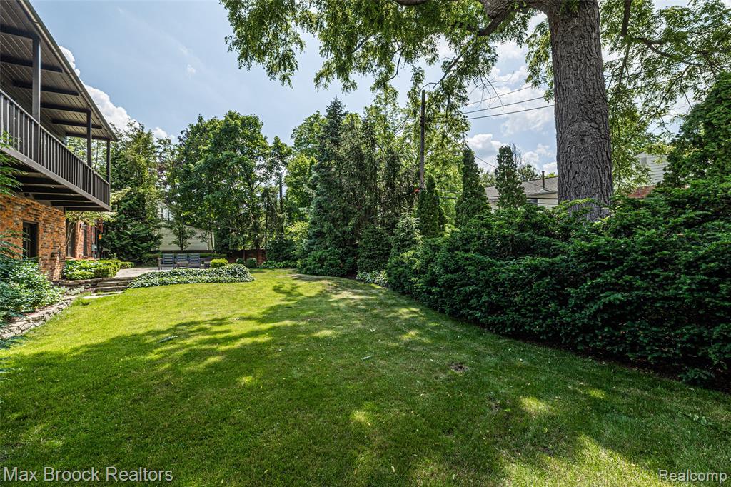 937 Henley Street, Birmingham, MI 48009 — Photo 30