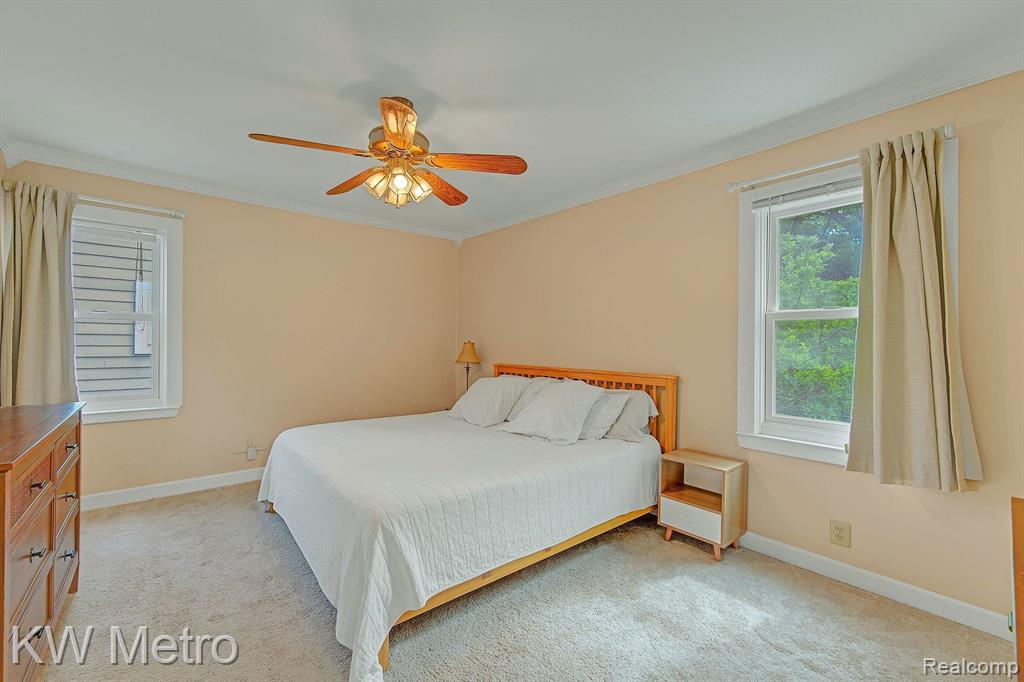 806 LOCKWOOD Road, Royal Oak, MI 48067 — Photo 20