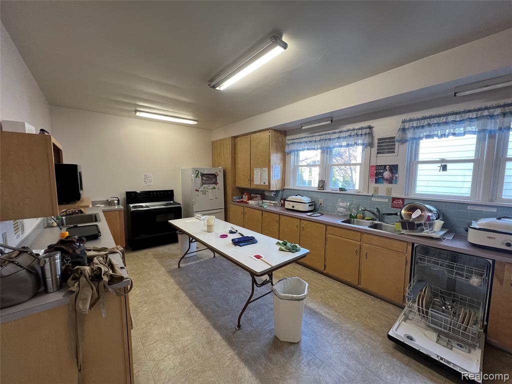 321 W John Street, Newberry, MI 49868 — Photo 7