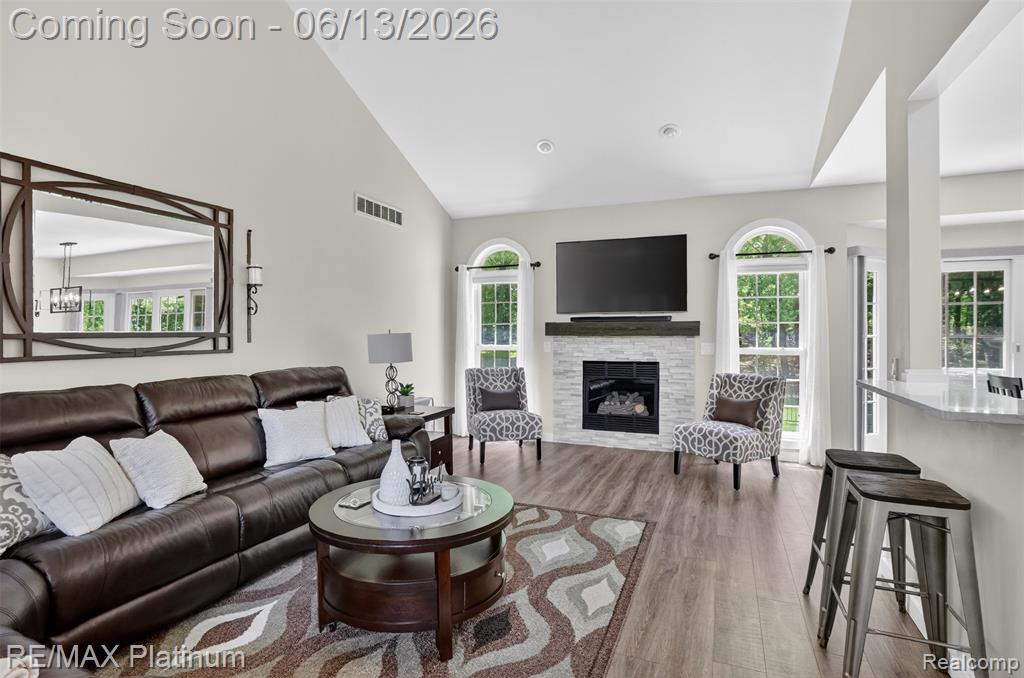 5060 Yax Pointe Drive, Howell, MI 48843 — Photo 5