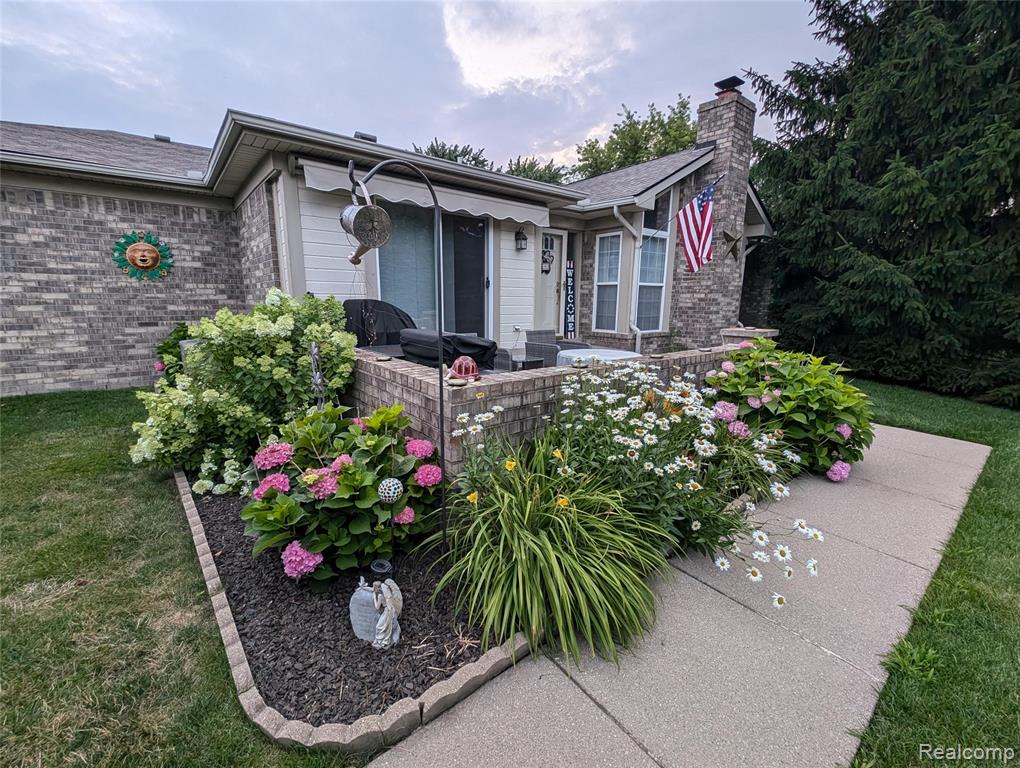 18397 Pleasant Valley Drive, 169, Macomb, MI 48044