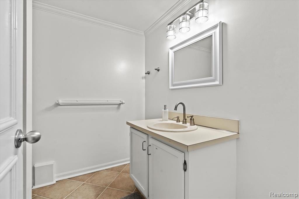 1737 S Hill Blvd Boulevard E, Bloomfield Hills, MI 48304 — Photo 30