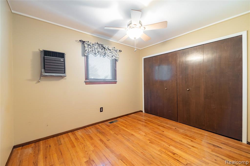 5035 Hillcrest Court, Trenton, MI 48183 — Photo 16