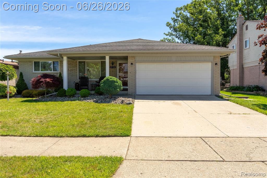 27131 Evelyn Avenue, Trenton, MI 48183