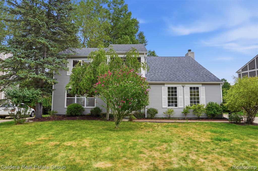 1753 Dawncrest Drive, West Bloomfield, MI 48324